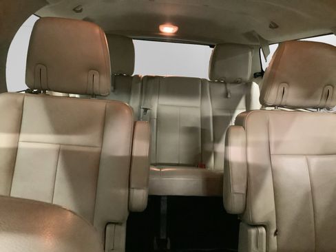Used 2017 Ford Expedition EL XLT w/ Equipment Group 202A image 13