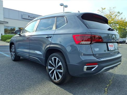 Certified 2023 Volkswagen Taos SE image 4