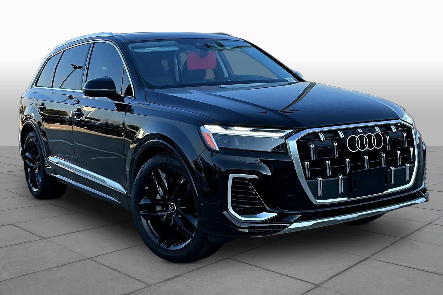 Certified 2025 Audi Q7 3.0T Premium Plus AWD/4WD image 3