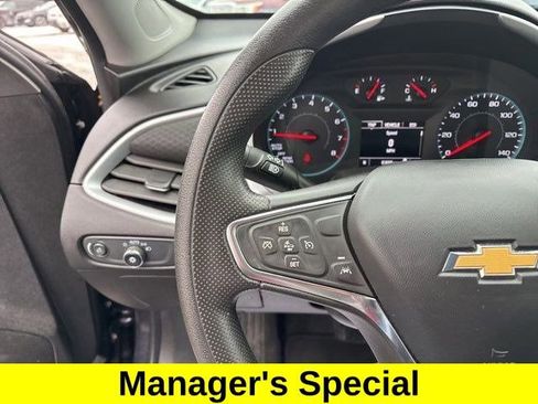 Used 2023 Chevrolet Malibu LT FWD image 17