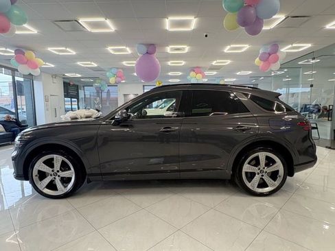 Used 2023 Genesis GV70 2.5T w/ Sport Prestige Package image 4