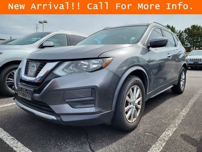 Used 2017 Nissan Rogue SV
