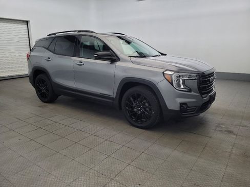 Used 2023 GMC Terrain SLT w/ Elevation Edition AWD/4WD image 11