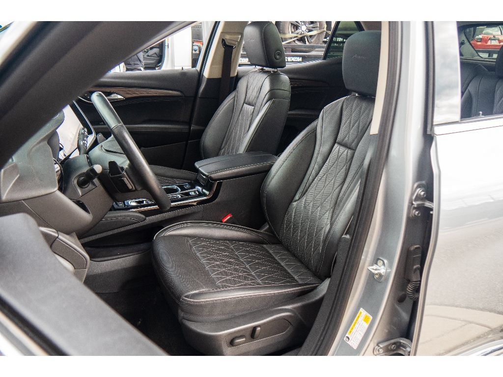 Used 2023 Buick Envision Avenir AWD/4WD image 13