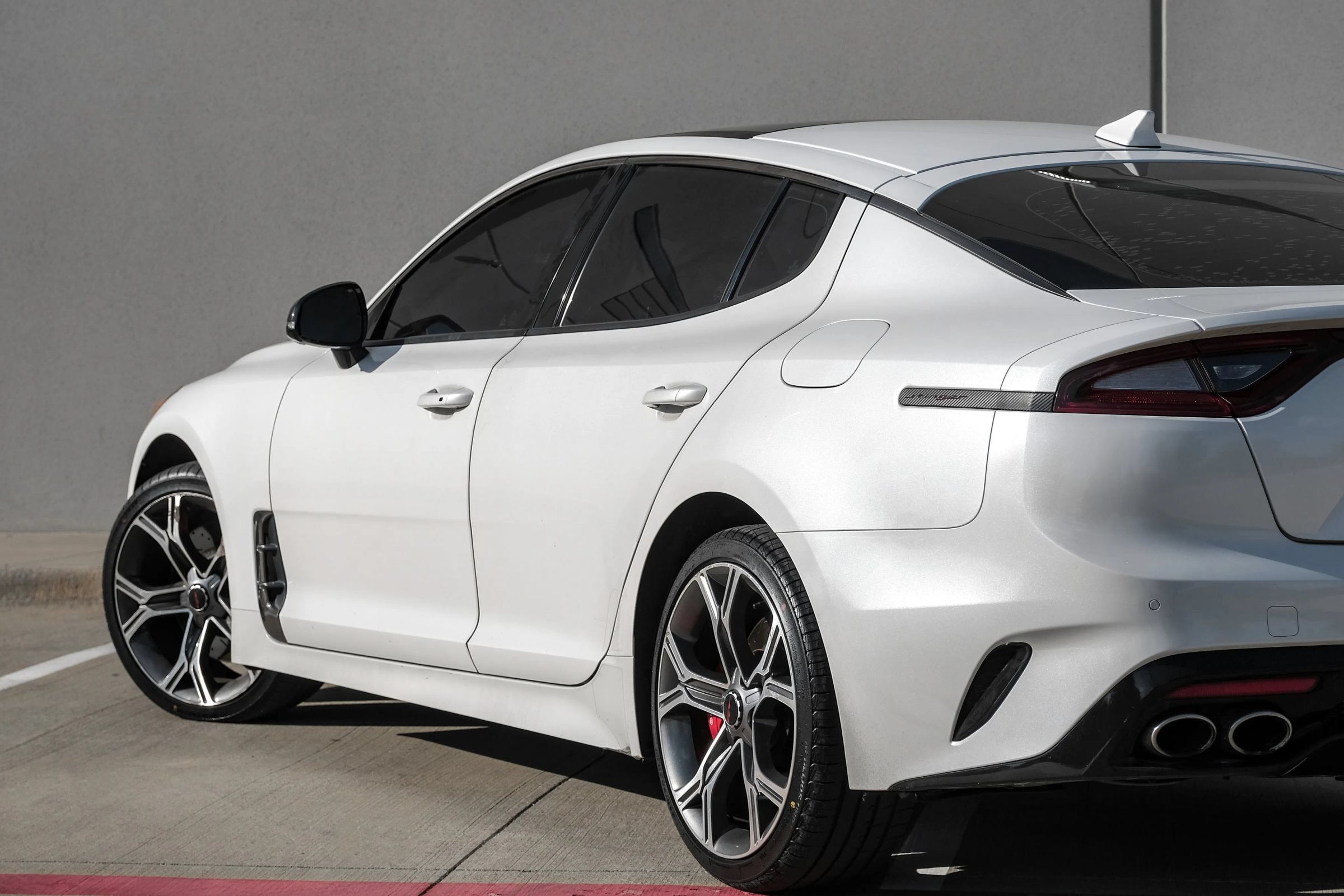 Used 2020 Kia Stinger GT2 RWD image 8