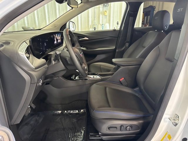 Used 2026 Buick Encore GX Sport Touring w/ Advanced Technology Package FWD image 37