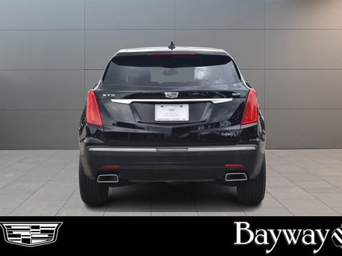 Used 2019 Cadillac XT5 FWD image 6