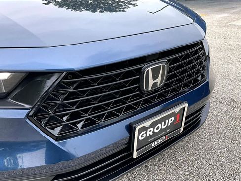 Used 2025 Honda Accord SE image 30