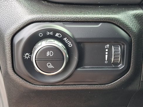 Used 2023 Jeep Gladiator Sport AWD/4WD image 25