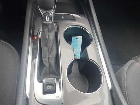 Used 2022 Chevrolet Malibu LT image 27