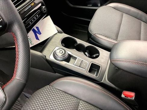 Used 2024 Ford Escape ST-Line w/ Tech Pack #1 AWD/4WD image 15