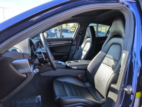 Used 2023 Porsche Panamera 4 image 16