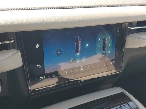 New 2026 Lincoln Navigator Reserve AWD/4WD image 24