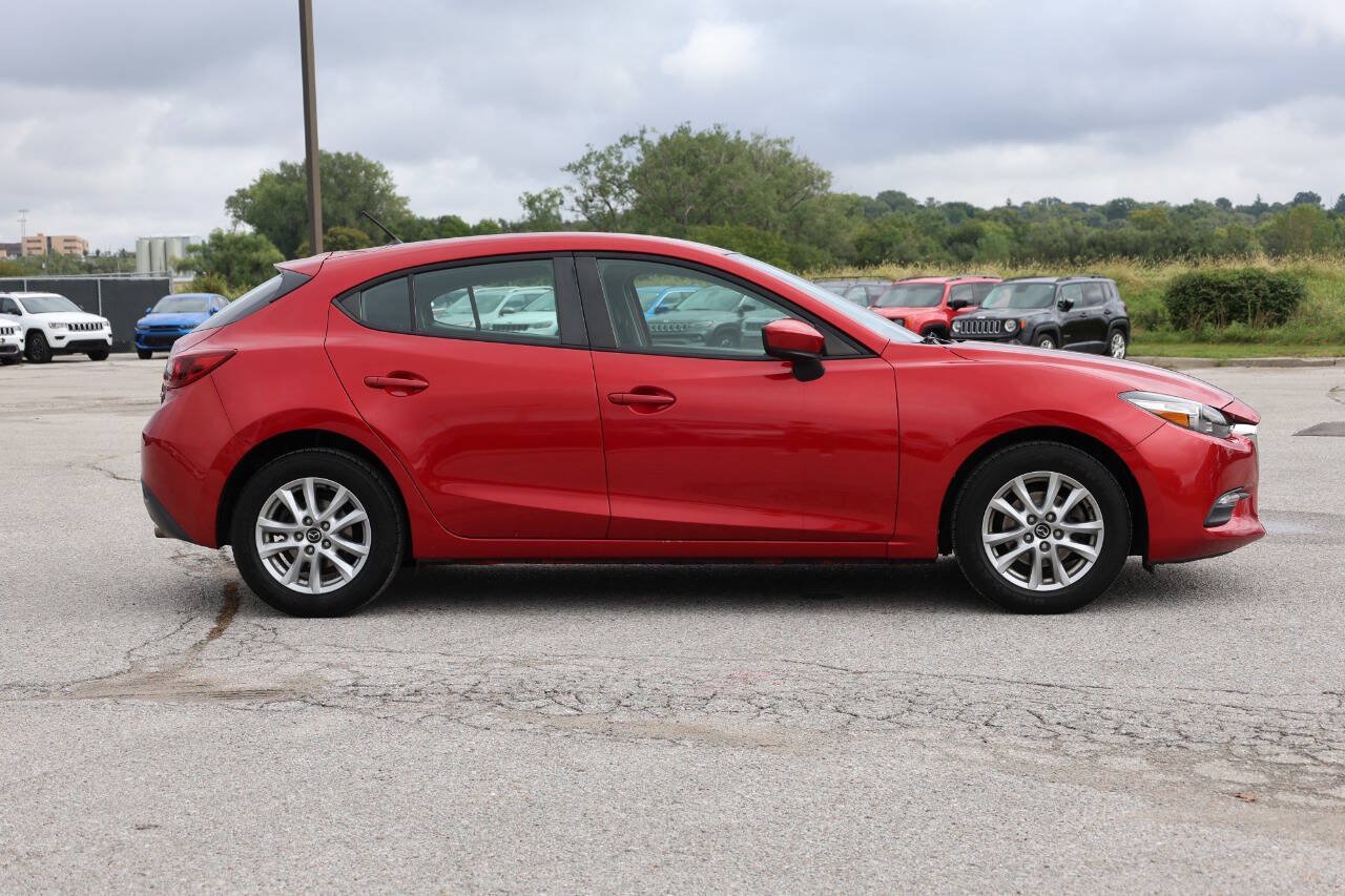 Used 2018 MAZDA MAZDA3 Sport FWD image 7