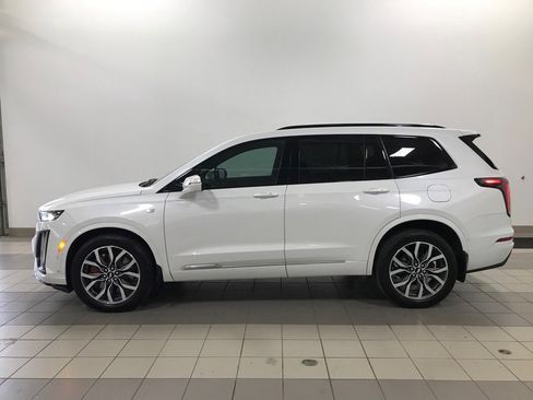 Certified 2024 Cadillac XT6 Sport w/ Technology Package image 2