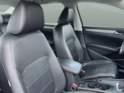 Used 2015 Volkswagen Passat 1.8T Limited Edition FWD image 18