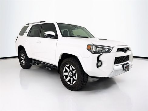 Used 2018 Toyota 4Runner TRD Off-Road Premium image 7