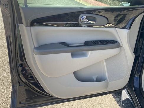 Used 2017 Buick Enclave Convenience FWD image 16
