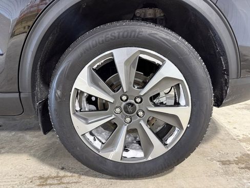 Used 2024 Ford Escape Platinum image 40