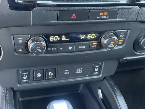 Used 2022 Nissan Frontier Pro-X w/ Pro-X Premium Package RWD image 18