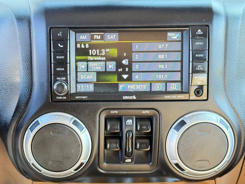 Used 2013 Jeep Wrangler Unlimited Sahara w/ Mopar Chrome Edition Group image 14