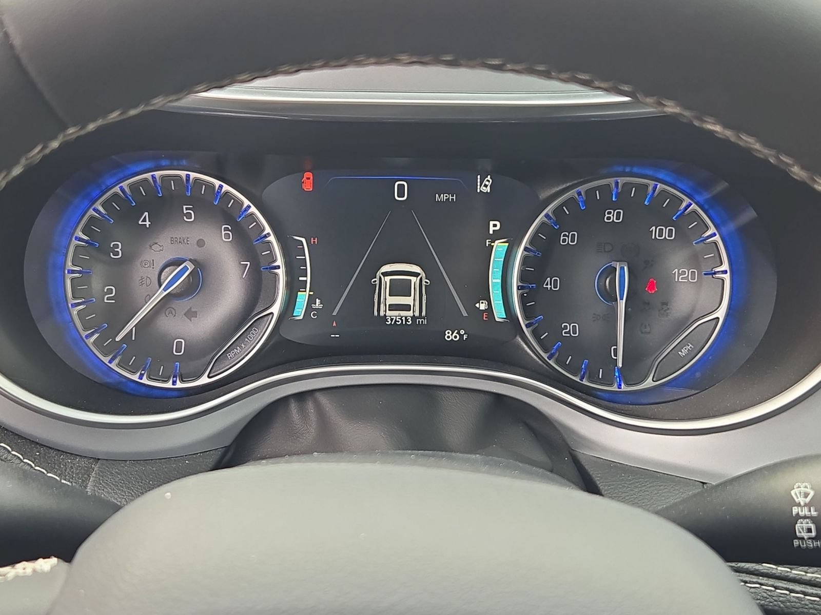 Used 2025 Chrysler Pacifica Limited FWD image 16