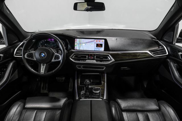 Used 2020 BMW X5 M50i AWD/4WD image 17