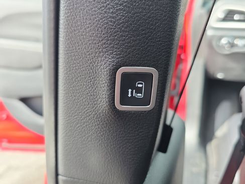 New 2026 Chrysler Pacifica Select w/ S Appearance Package image 16