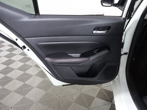 Used 2023 Nissan Altima 2.5 SR FWD image 22
