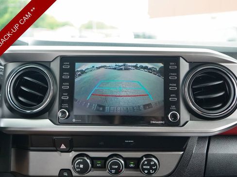 Used 2022 Toyota Tacoma SR5 RWD image 10