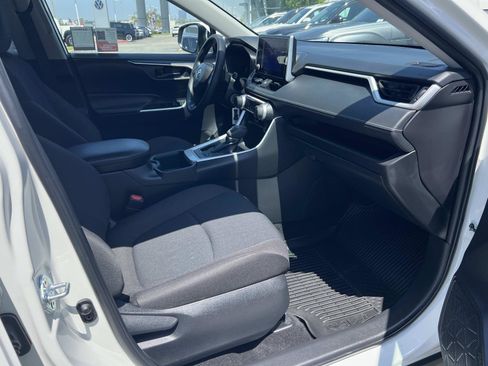 Used 2025 Toyota RAV4 LE FWD image 28