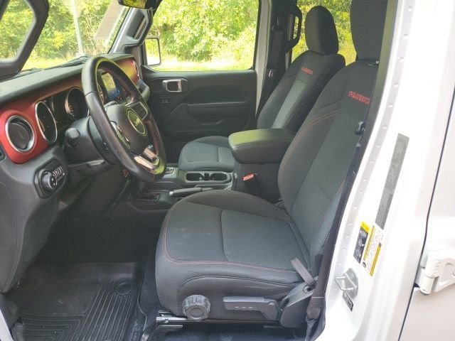 Used 2021 Jeep Gladiator Rubicon AWD/4WD image 12