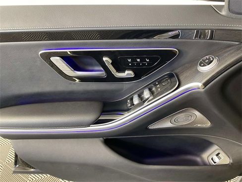 Used 2022 Mercedes-Benz S 500 4MATIC image 24
