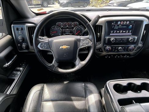 Used 2018 Chevrolet Silverado 1500 LT w/ All Star Edition AWD/4WD image 4