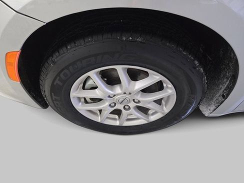 Used 2024 Chrysler Pacifica Touring-L image 31