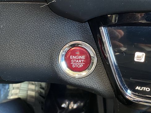 Used 2017 Honda HR-V EX image 15
