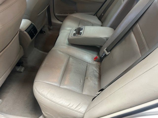 Used 2013 Toyota Camry XLE FWD image 12