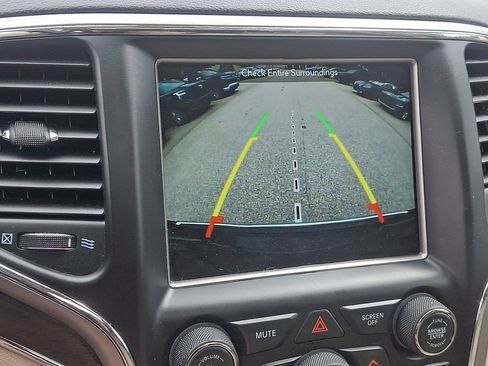 Used 2018 Jeep Grand Cherokee Limited w/ Trailer Tow Group IV RWD image 19