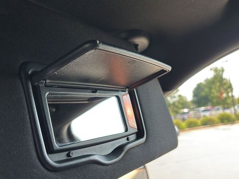 Used 2018 Ford Explorer Limited AWD/4WD image 19