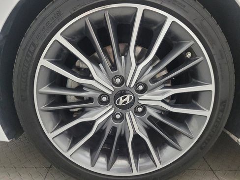 Used 2018 Hyundai Elantra Sport w/ Sport Premium Package 03 FWD image 31