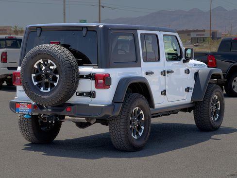 Used 2024 Jeep Wrangler Unlimited Rubicon 4xe w/ Technology Group AWD/4WD image 5