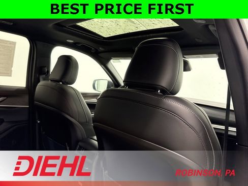 New 2026 Jeep Grand Cherokee Laredo image 13