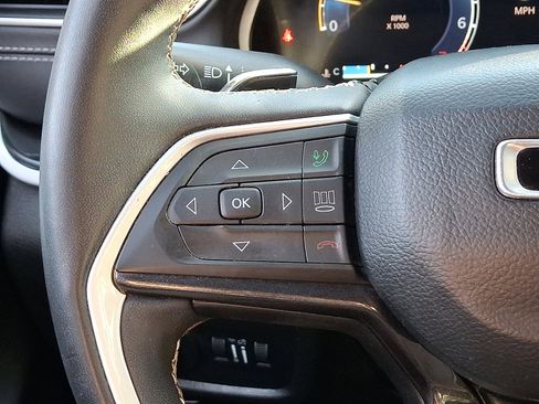 Certified 2023 Jeep Grand Cherokee L Laredo image 22