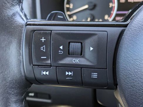 Used 2021 Nissan Rogue SL w/ Premium Package image 30