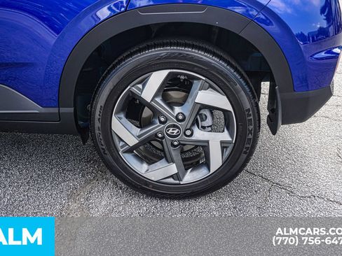 Used 2024 Hyundai Venue SEL FWD image 15