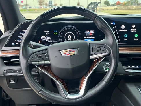 Used 2022 Cadillac Escalade Premium Luxury image 23