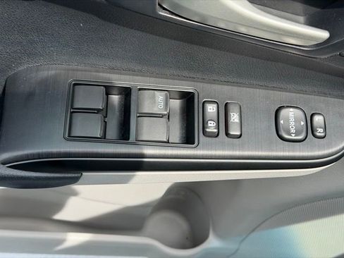Used 2012 Toyota Camry LE FWD image 18