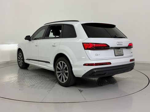 Used 2023 Audi Q7 Premium Plus image 3