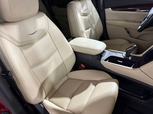 Used 2017 Cadillac XT5 Luxury w/ Driver Awareness Package image 47