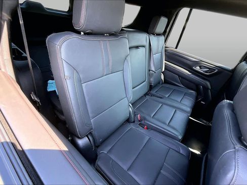 Used 2024 Chevrolet Suburban RST w/ Max Trailering Package RWD image 19